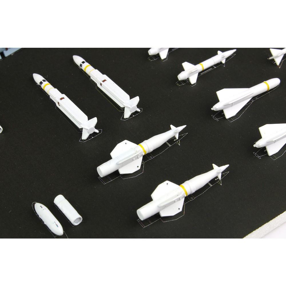 1/144 Platz MODERN AIRCRAFT WEAPON SET 1 - Squadron.com