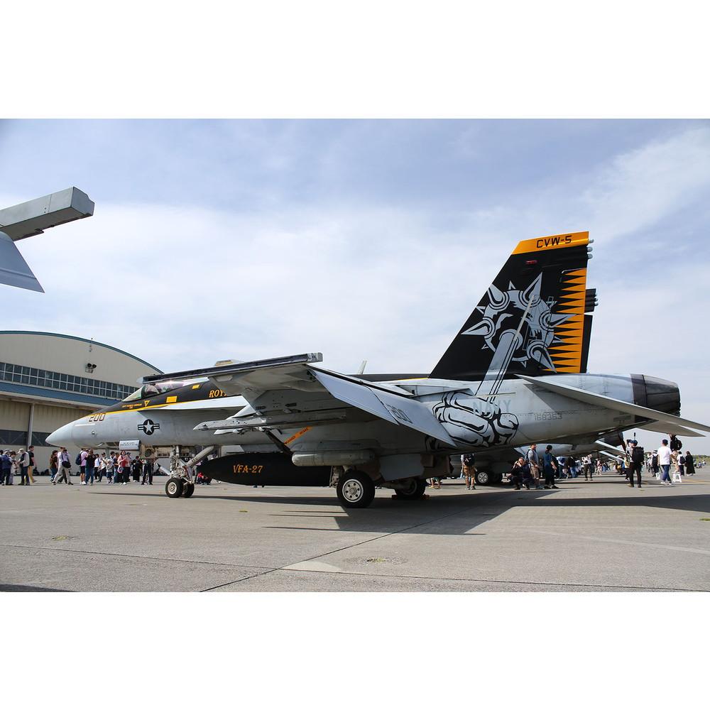 1/72 Platz USNAVY F/A-18E Super Hornet VFA-27 Royal Maces
