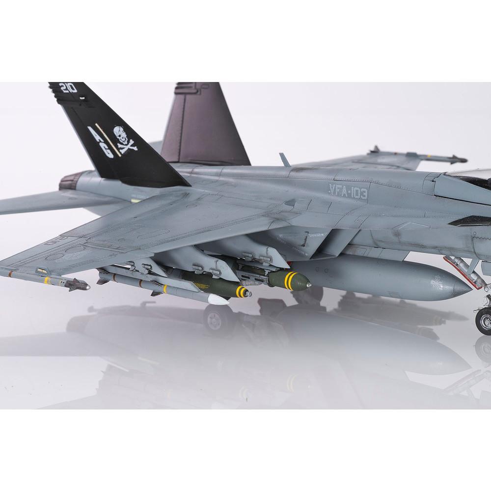 1/72 Platz USN F/A-18E Super Hornet VFA-103 Jolly Rogers