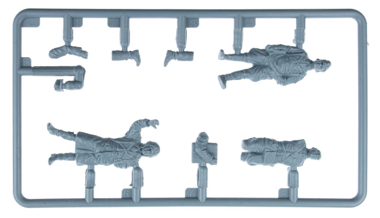 Miniart 49018 Set di figure in scala 1:48 piloti tedeschi/italiani (6) N.A. - riproduzione fedele, modellismo, kit in plastica, artigianato, hobby, incollaggio, model kit