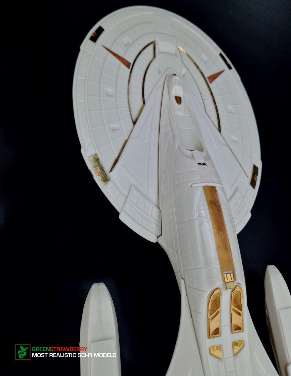 1/1400 Green Strawberry U.S.S. Enterprise NCC-1701-E - Squadron.com