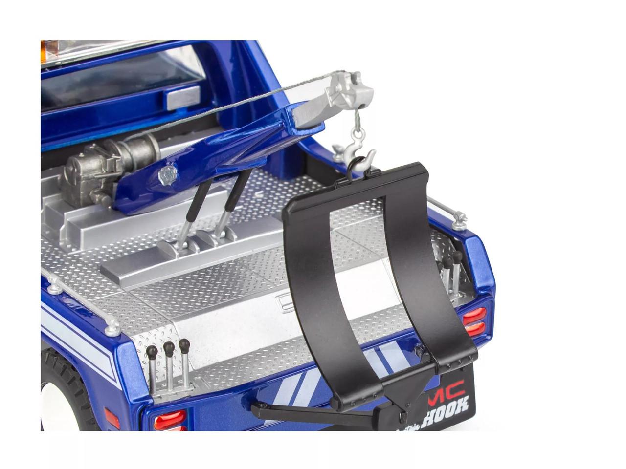 1/25 Carerra Revell 1979 GMC Wrecker Captain Hook Plastic Model