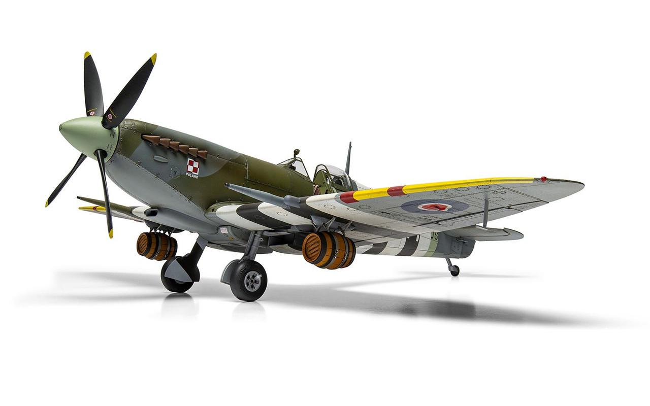 1/24 Airfix Supermarine Spitfire Mk.IXc Flying Dray Plastic Model