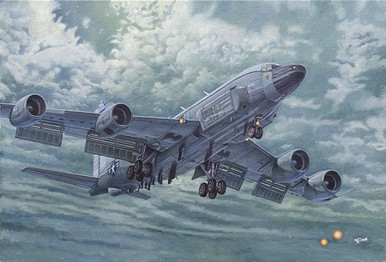 Recon Model Kit 1/144 RC135V/W USAF Recon Aircraft Plastic Model Kit - Squadron.com