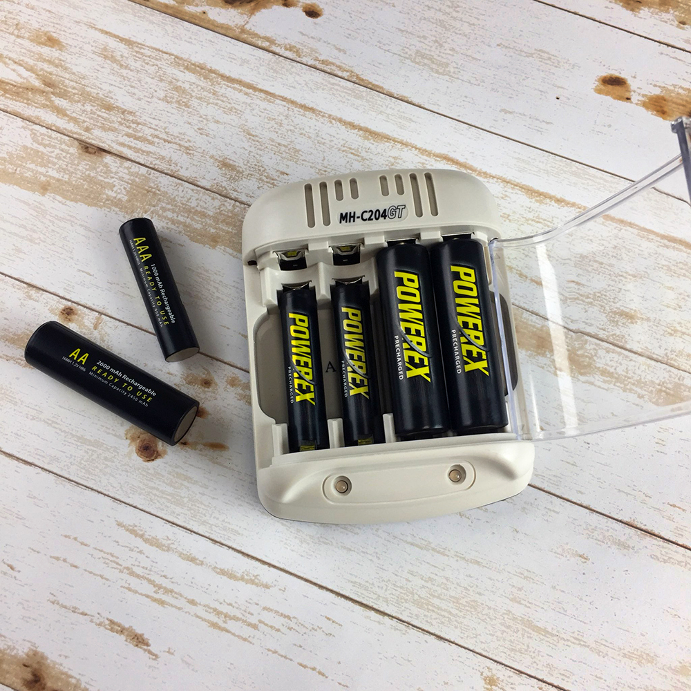 mh-c204gt-with-precharged-batteries.jpg mh-c204gt-with-precharged-batteries.jpg