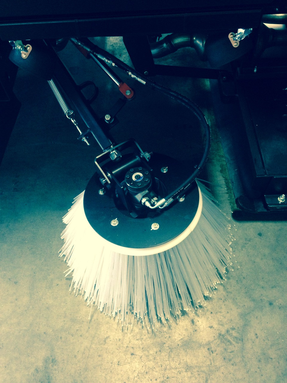 Arm, Curb Broom (PS)