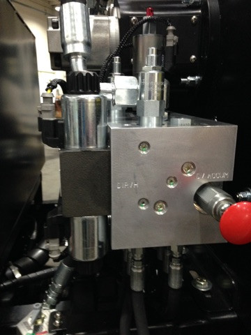 Hydraulics, DO3 Valve Head/Hopper