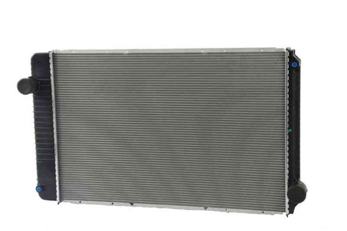 559289A INTERNATIONAL | NAVISTAR RADIATOR: 2004 & NEWER 7300-7700 SERIES
