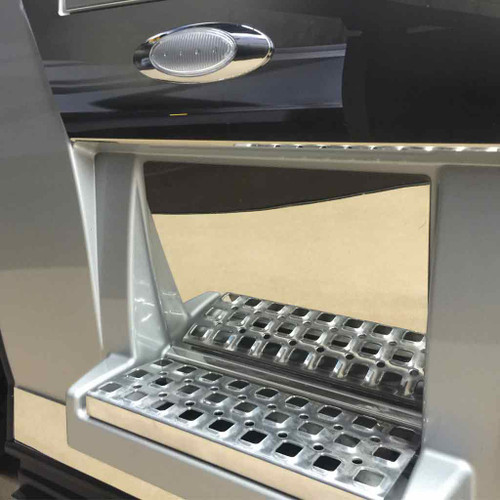 Trux TV-1421 - Volvo VN/VNL Lower Rear Kick Plates (2006-2018)