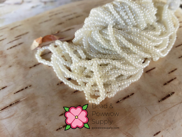 11/0 Charlotte Cuts Pearl Off White
