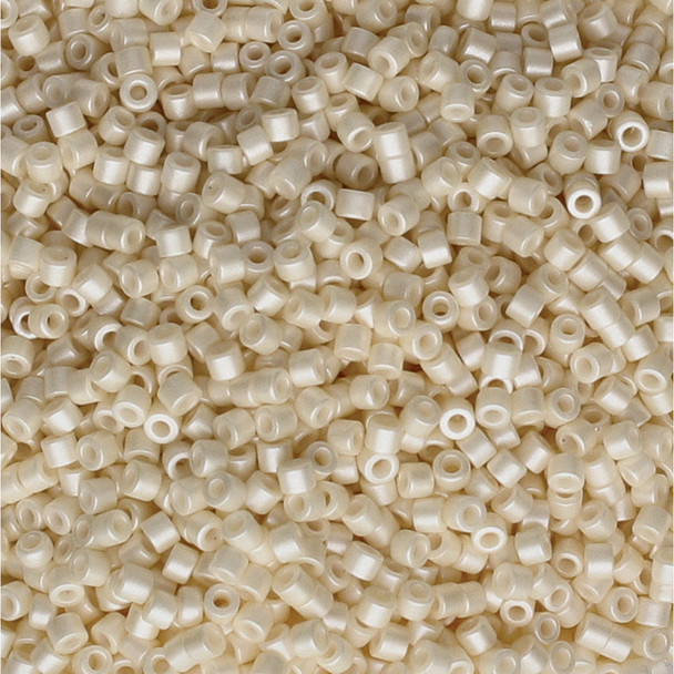 11/0 Linea Beads 015 Satin Cream - 30 gram bag
