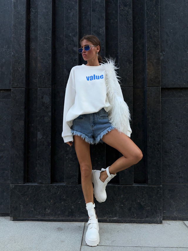 Second image of the product Coastal Breeze Frayed Hem High-Rise Denim Shorts