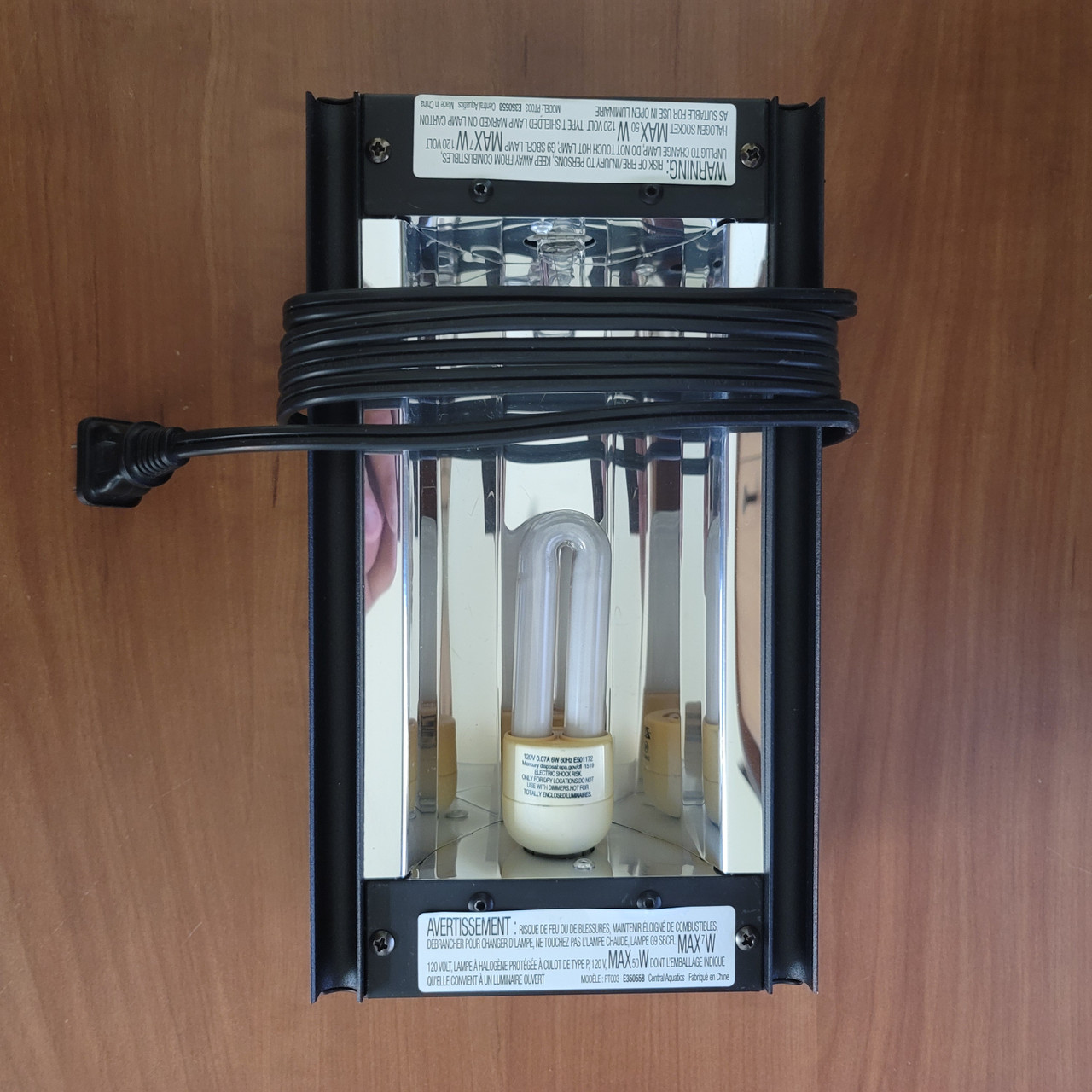 Zilla Mini Heat & UVB Fixture – Lightly Used, Excellent Condition