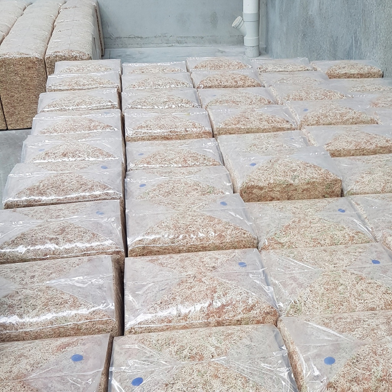 New Zealand Dry Sphagnum Moss AA Grade - Medium Compressed Brick Bale