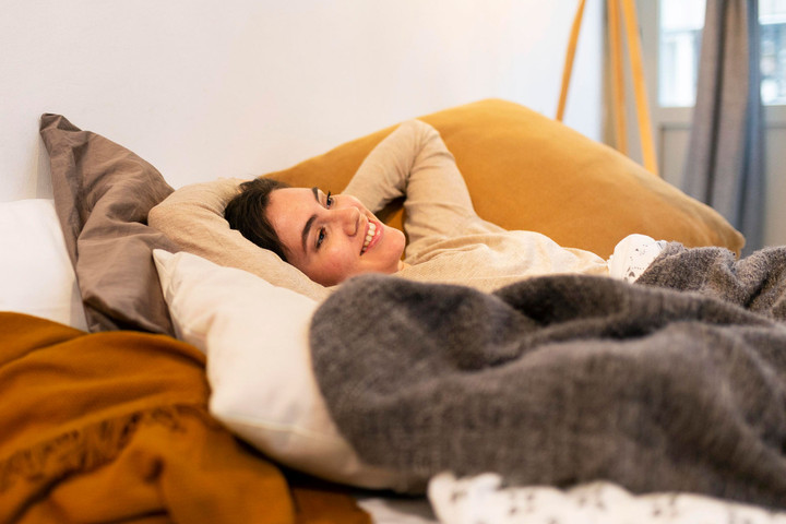 Hibernate in Style: Winter Bedroom Decor Tips for Better Sleep