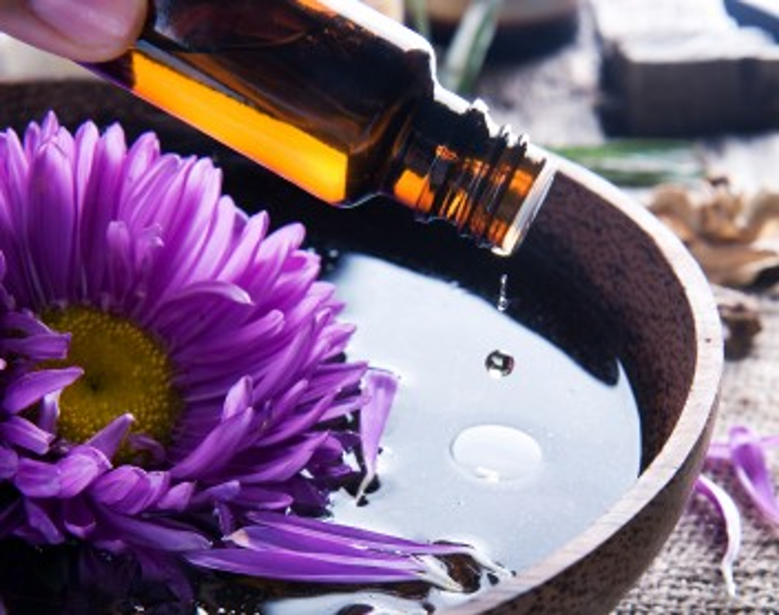 Guide to Aromatherapy What is Aromatherapy? Holistic Shop
