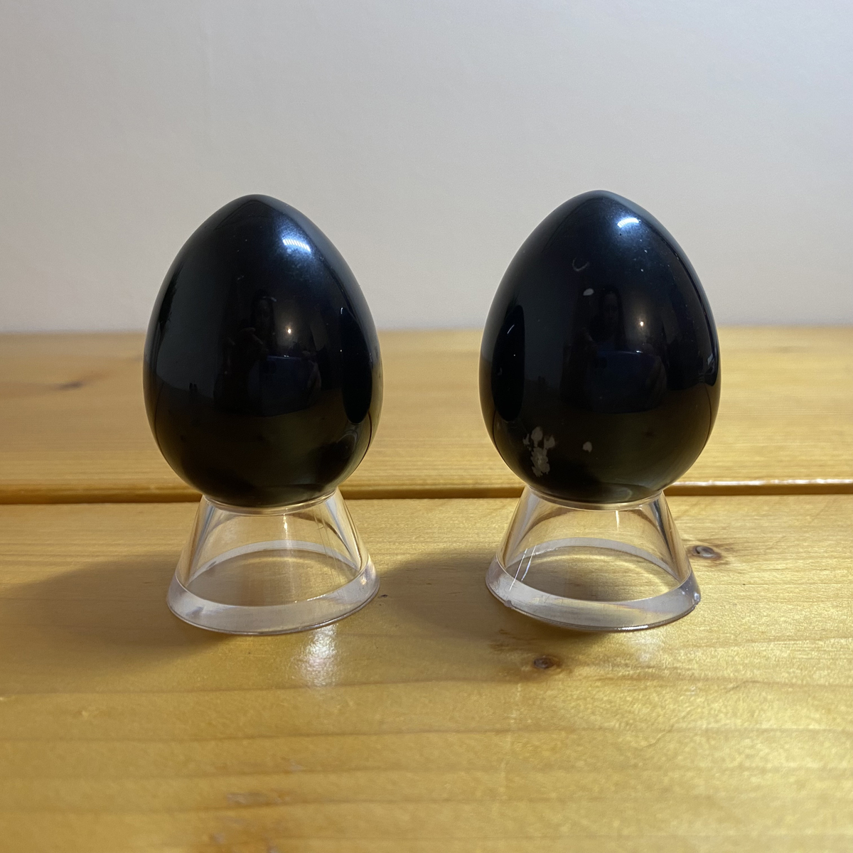 Snowflake Obsidian Crystal Egg - Fewer Snowflakes (45mm tall)