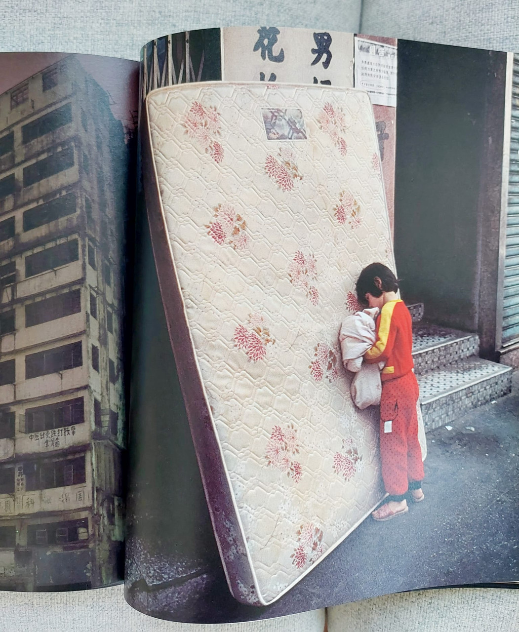 黑暗之城：九龍城寨的日與夜(作者:格雷格·吉拉德Greg Girard, 林保賢