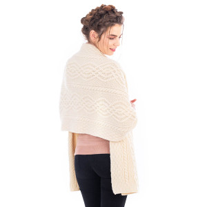 Classic Cable Wool Wrap ML124 Natural White SAOL Knitwear Reverse View
