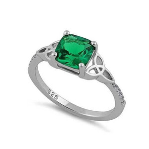 Size 5 Delicate Green Crystal Knotwork Ring