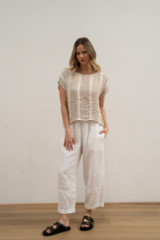 Carina Box Top Natural White w Gold Strand