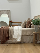 Bed & Living