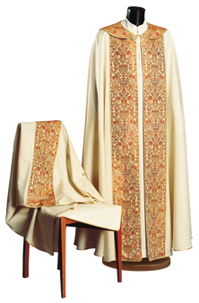 Pure Wool Liturgical Veil with Brocade Insert and Gold Front Hook – Elegant and Refined Church Vestment