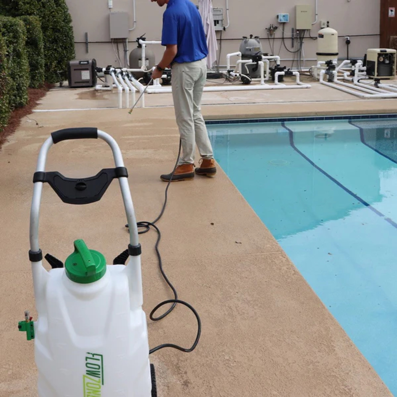 FZVABN-2.5 used around a pool 