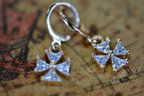 18K Gold Four Leaf Zircon AAA Designer Dangle Brass Earrings