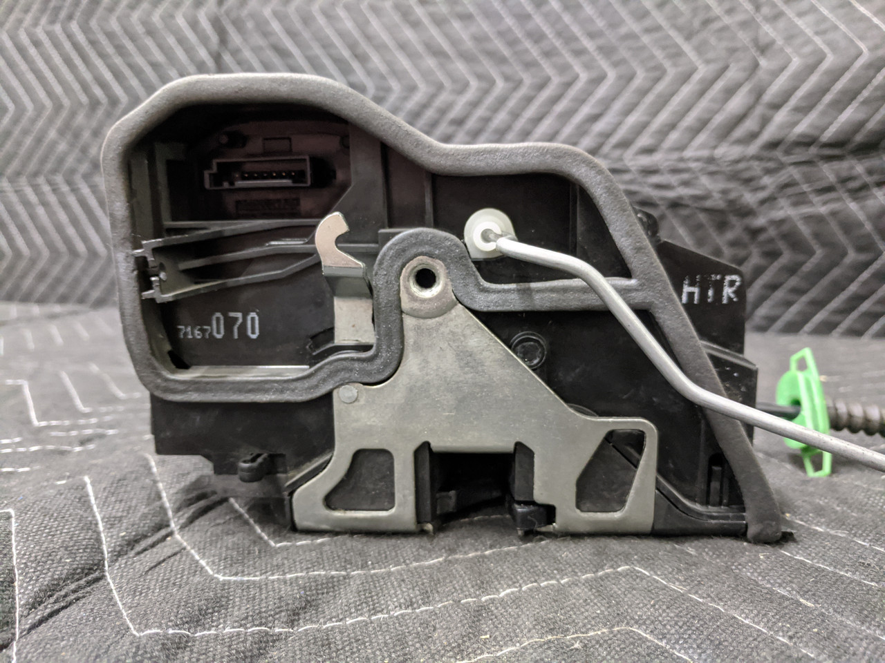 BMW E60 5-Series Door Lock Actuator Right Rear 51227167070