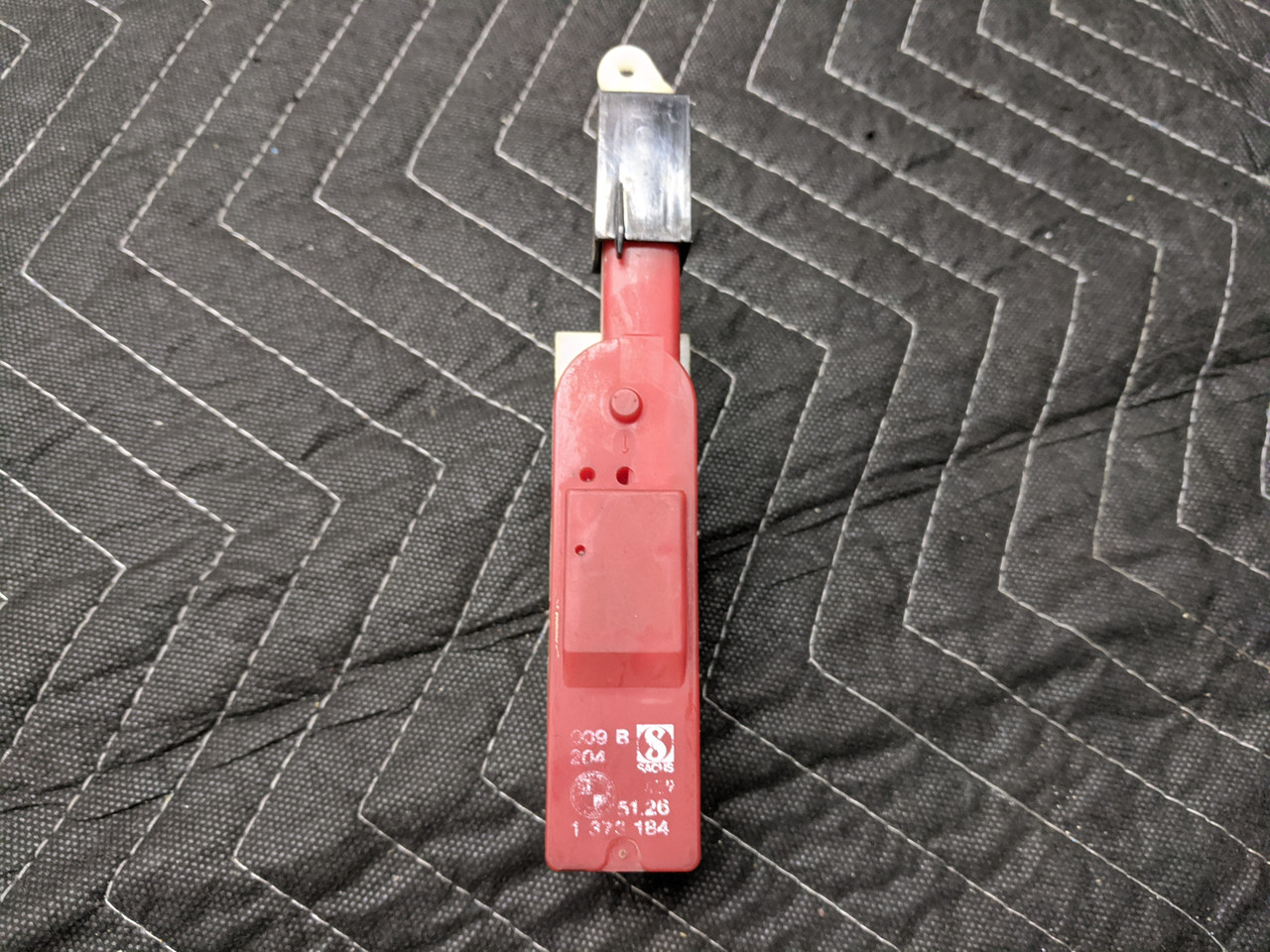 BMW E23/E30 Door Lock Actuator Rear 51261373184