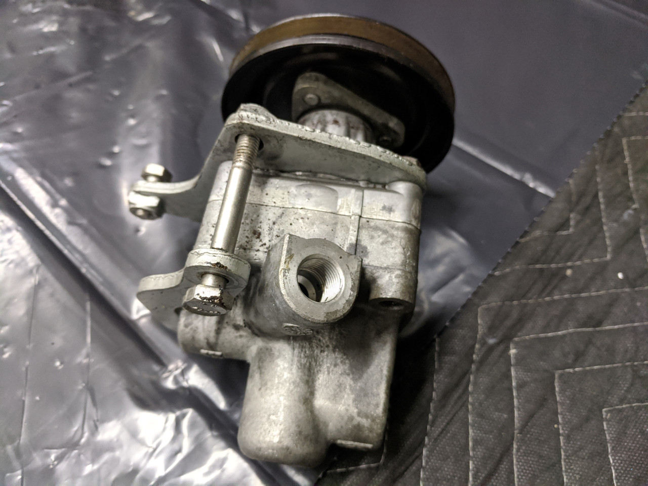 BMW E30 3Series Power Steering Pump 32411137366