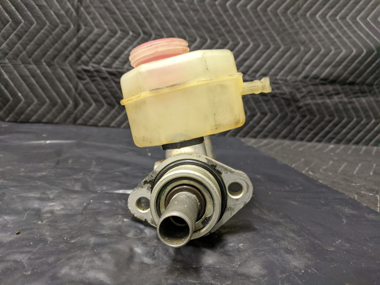 BMW E30 3Series Brake Master Cylinder Girling 34311161866