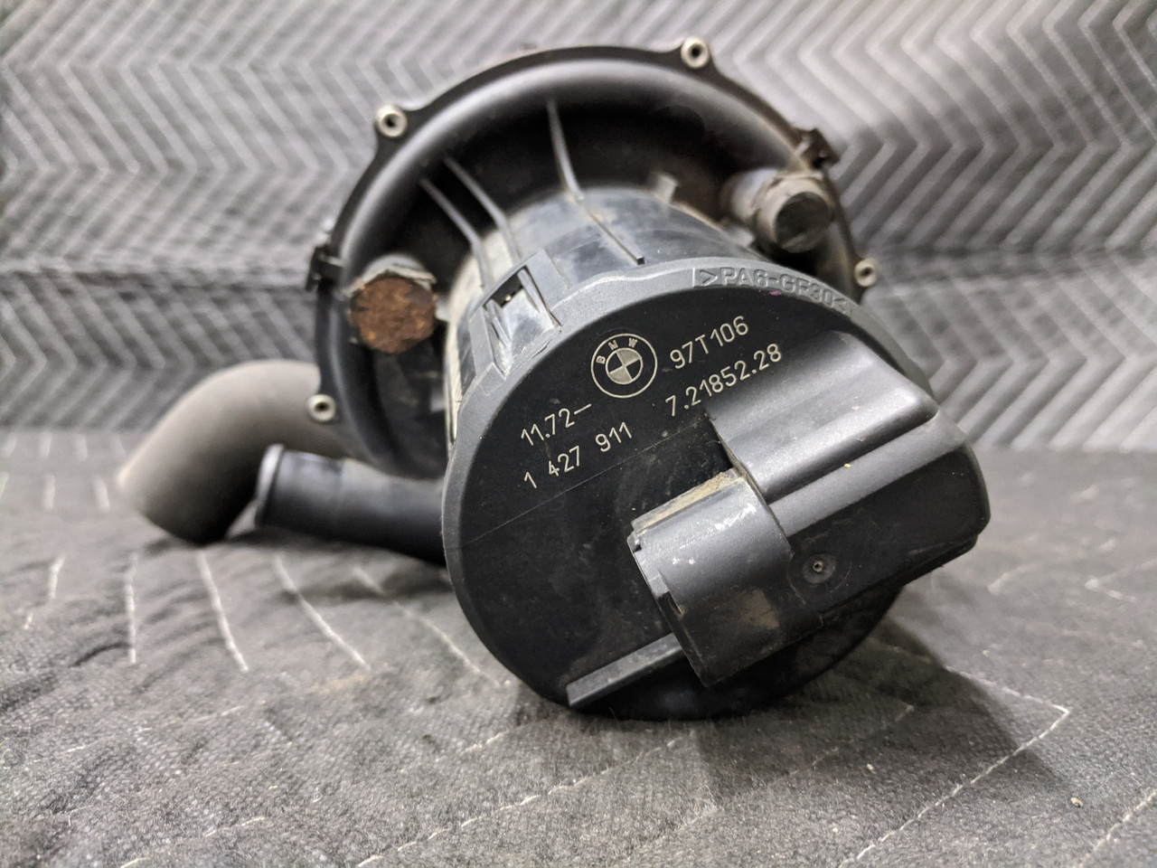 BMW E39 5Series Secondary Air Injection Smog Pump 11721427911