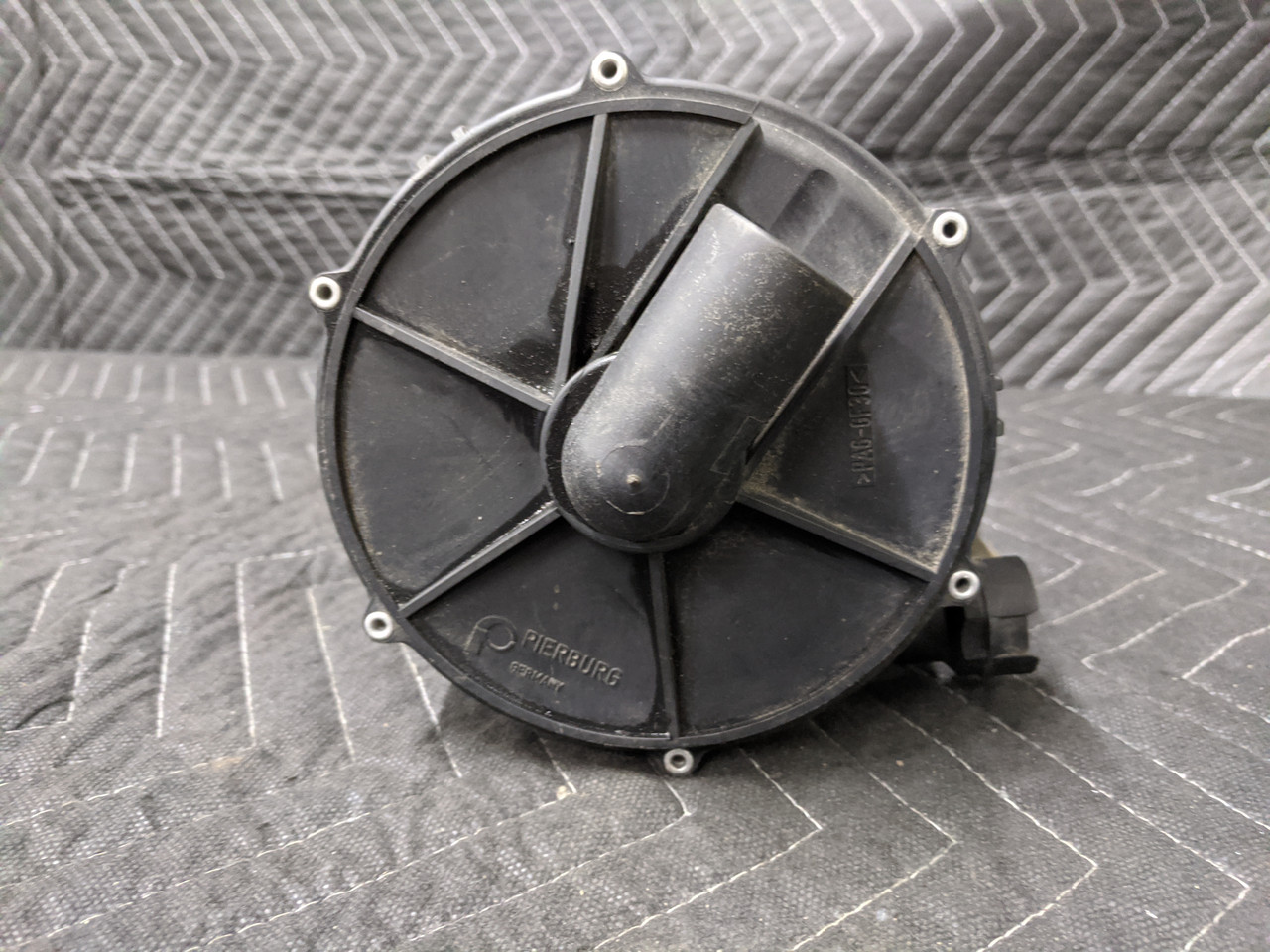 BMW E53 X5 Secondary Air Injection Smog Pump 11721437910