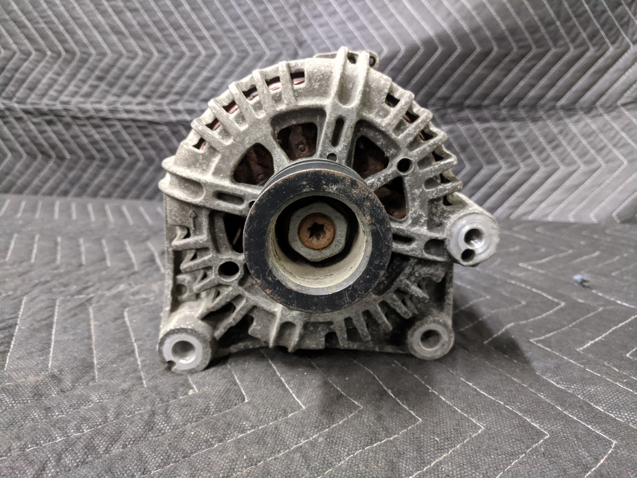 BMW E83 X3 Alternator Valeo 12317521137