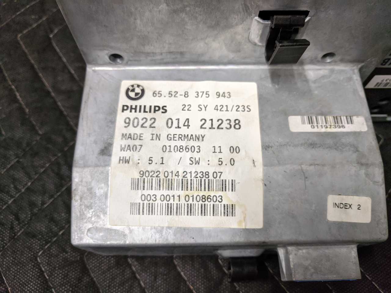 BMW E38 7-Series Radio Navigation Tape Player Philips 65528375943