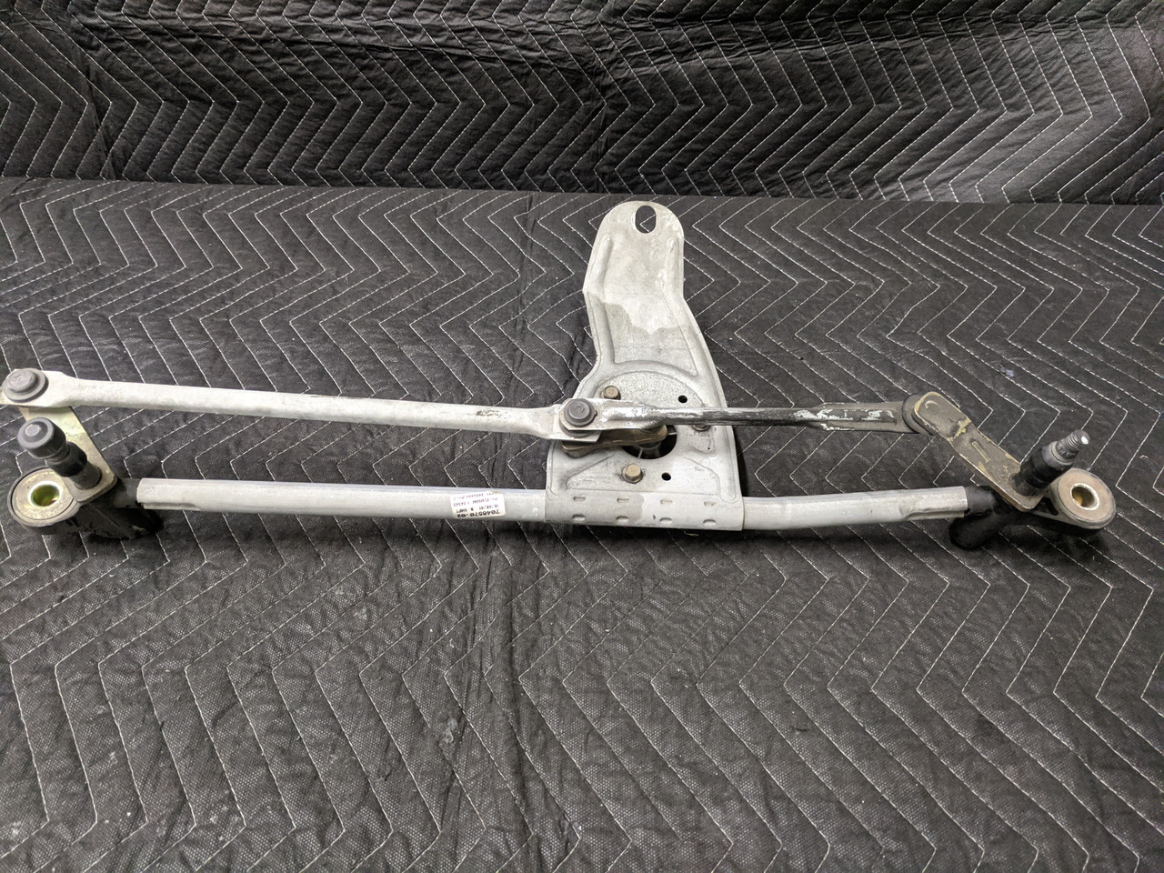 BMW E53 X5 Windshield Wiper Linkage With Motor 61617046570