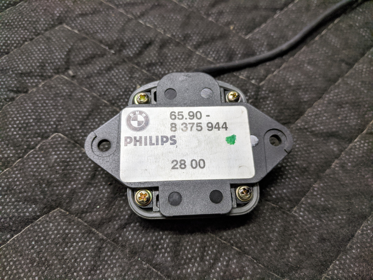 BMW E38/E39/E46 GPS Antenna Philips 65908375944
