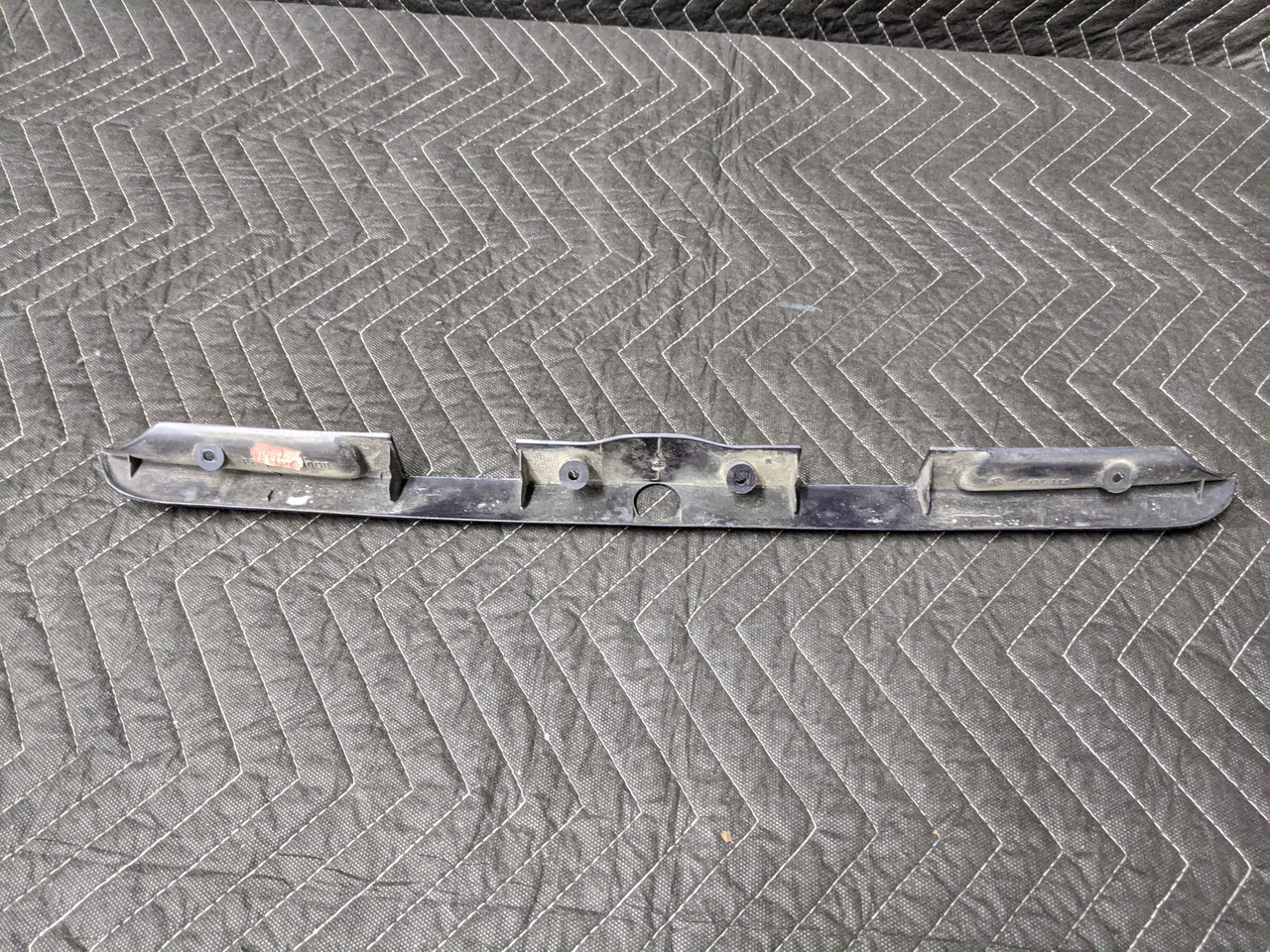 BMW E36 3-Series Convertible Coupe Trunk Lid Trim Grip 8135352