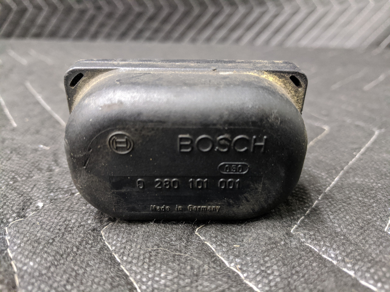 BMW E30 3Series Barometric Pressure Sensor Bosch 0208101001