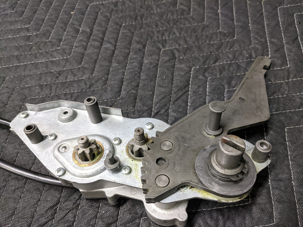 BMW E38/E39 5Series 7Series Seat Gearbox Left 52108192965