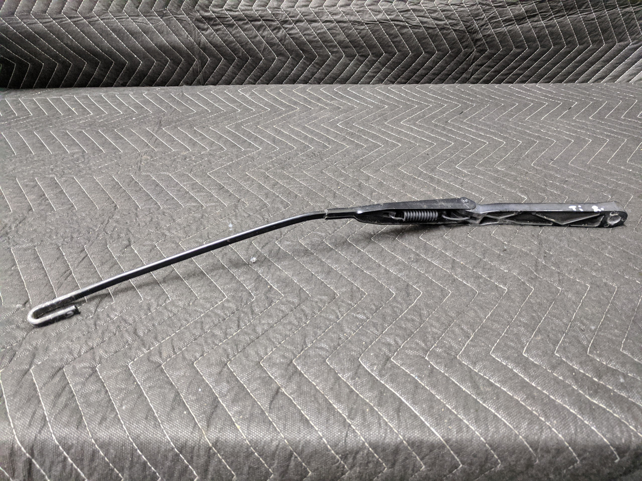 BMW E36 3Series Compact ti Right Passenger Windshield Wiper Arm