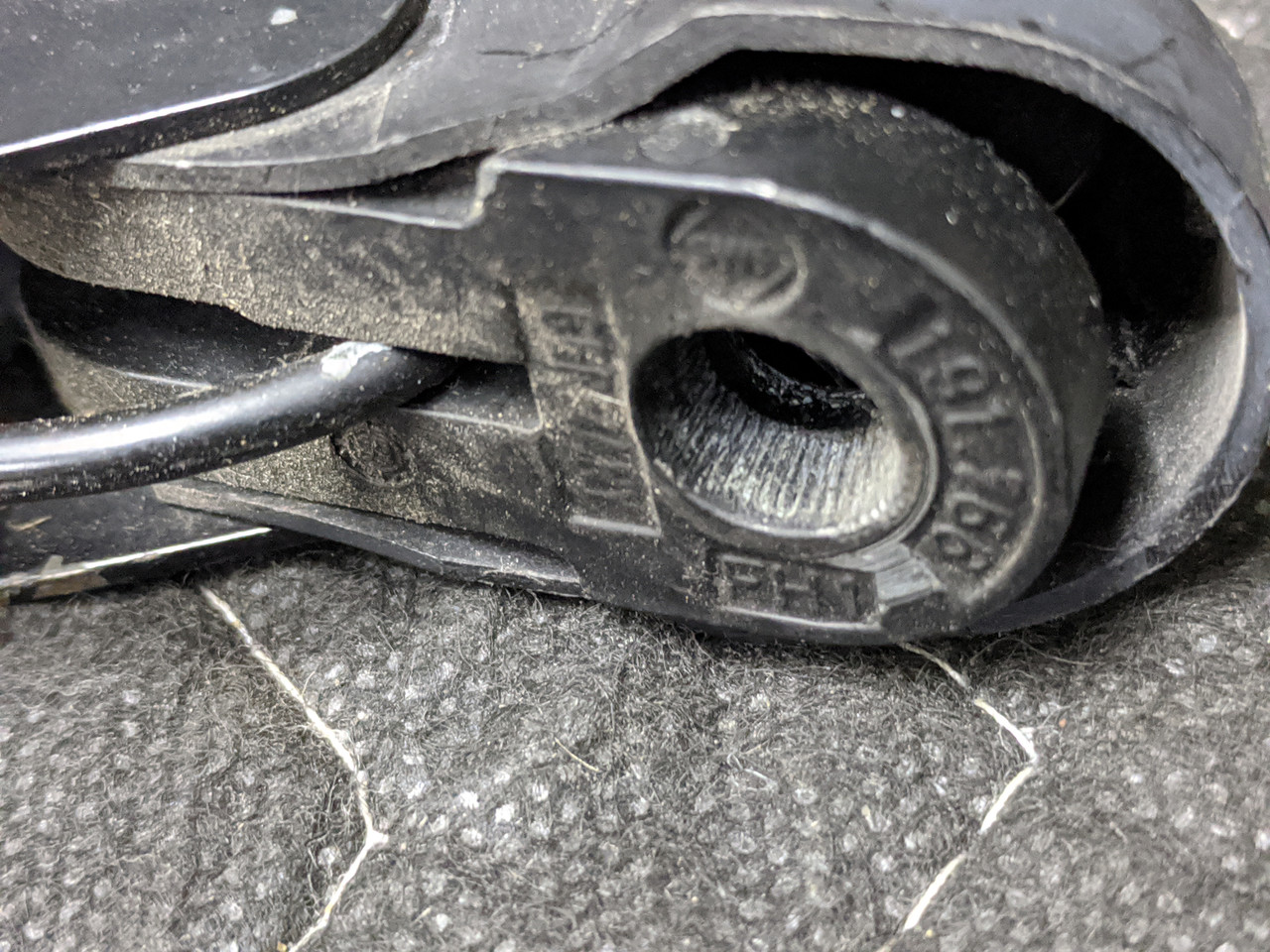 BMW E30 3Series Left Driver Windshield Wiper Arm 61611372557