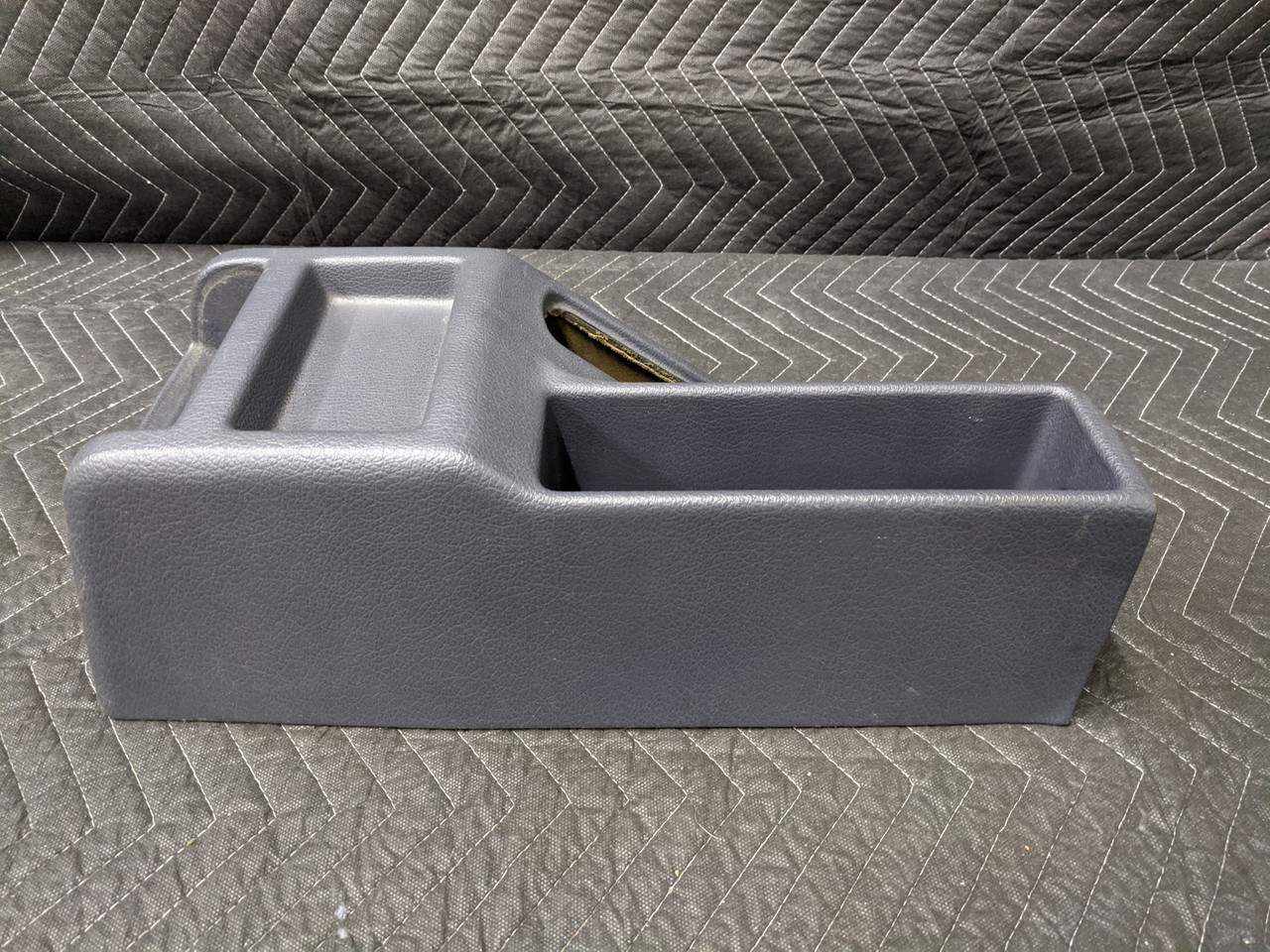 BMW E34 5-Series Center Console Indigo 51168181942