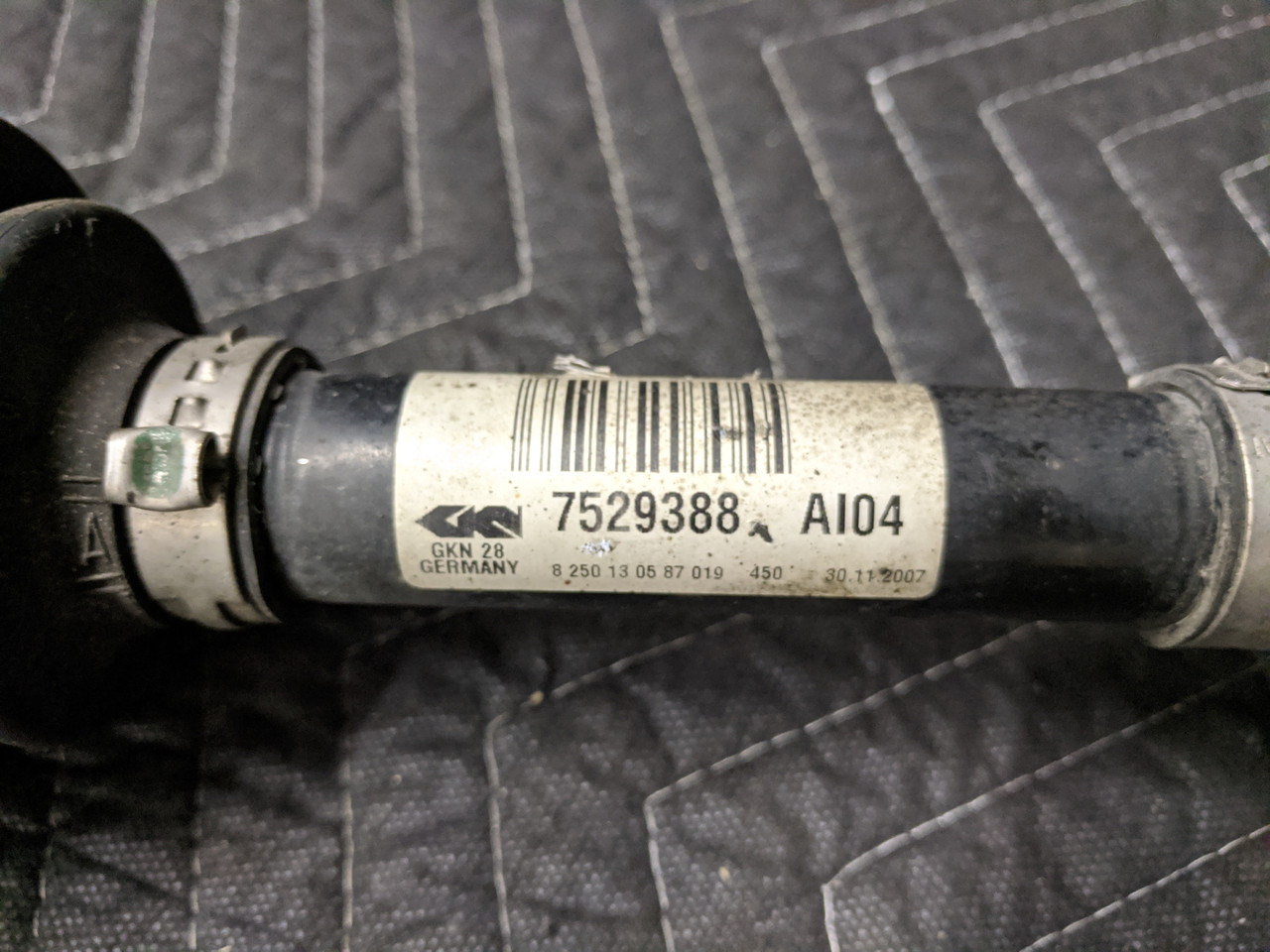 BMW E90 3-Series Front Left Output Axle Shaft 7529389