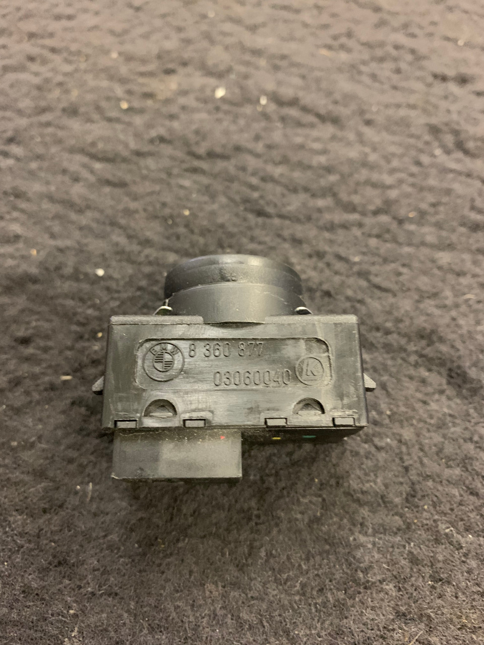 BMW E90 Lumbar Adjustment Switch 8360877 recycleBMWs