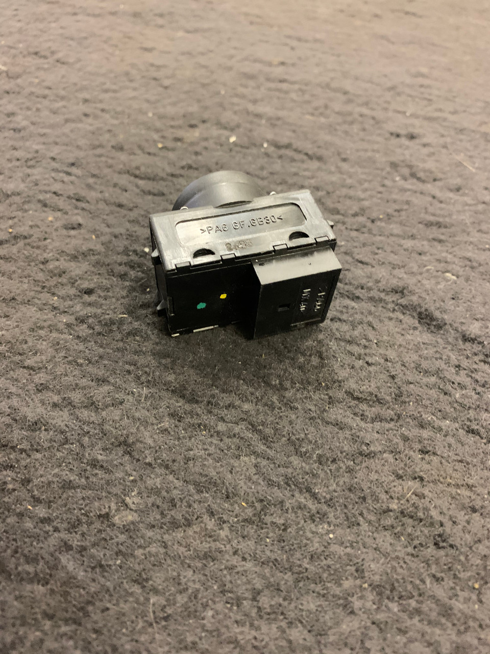 BMW E90 Lumbar Adjustment Switch 8360877 recycleBMWs