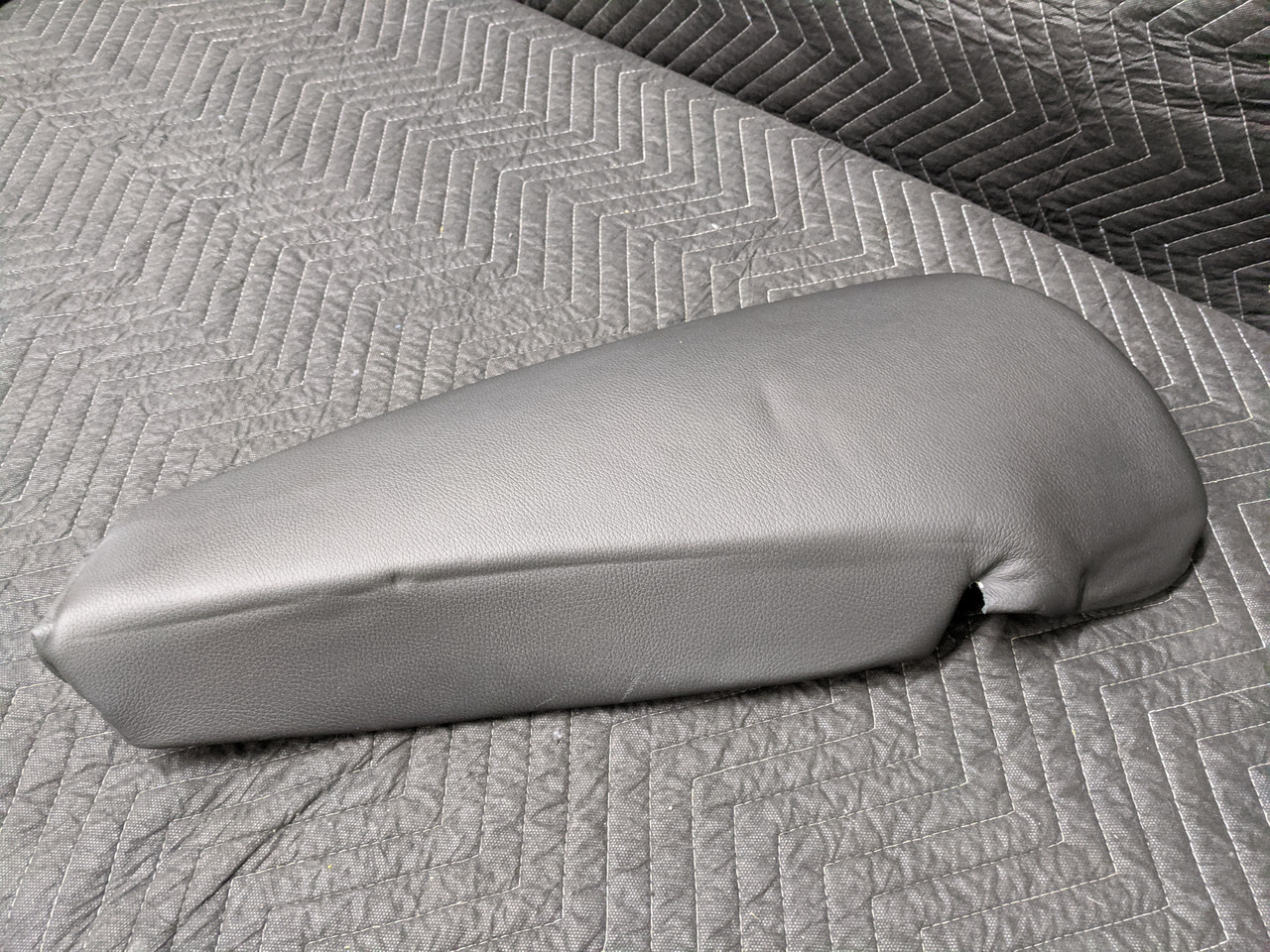 BMW E92 3-Series Coupe Rear Left Seat Bolster Dakota Schwarz 7119815