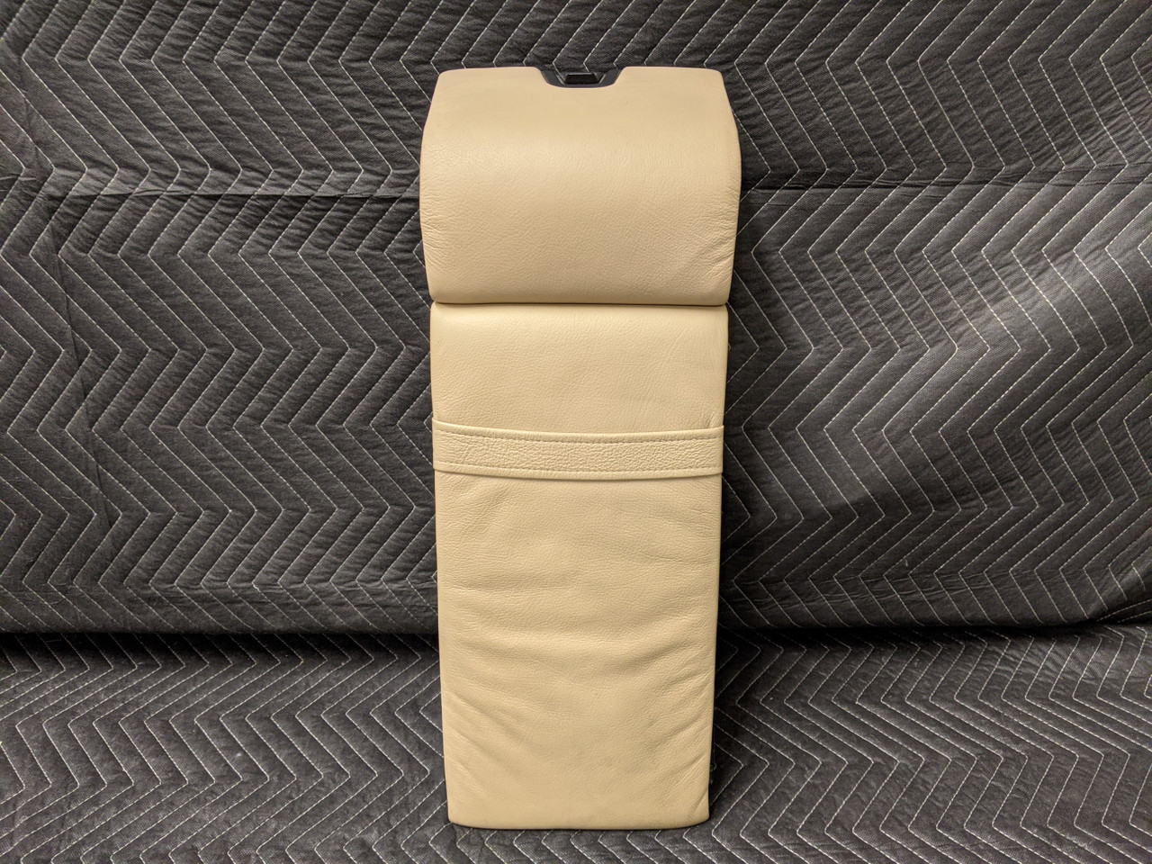 BMW E38 7-Series Rear Arm Rest Leather Beige 52208199855